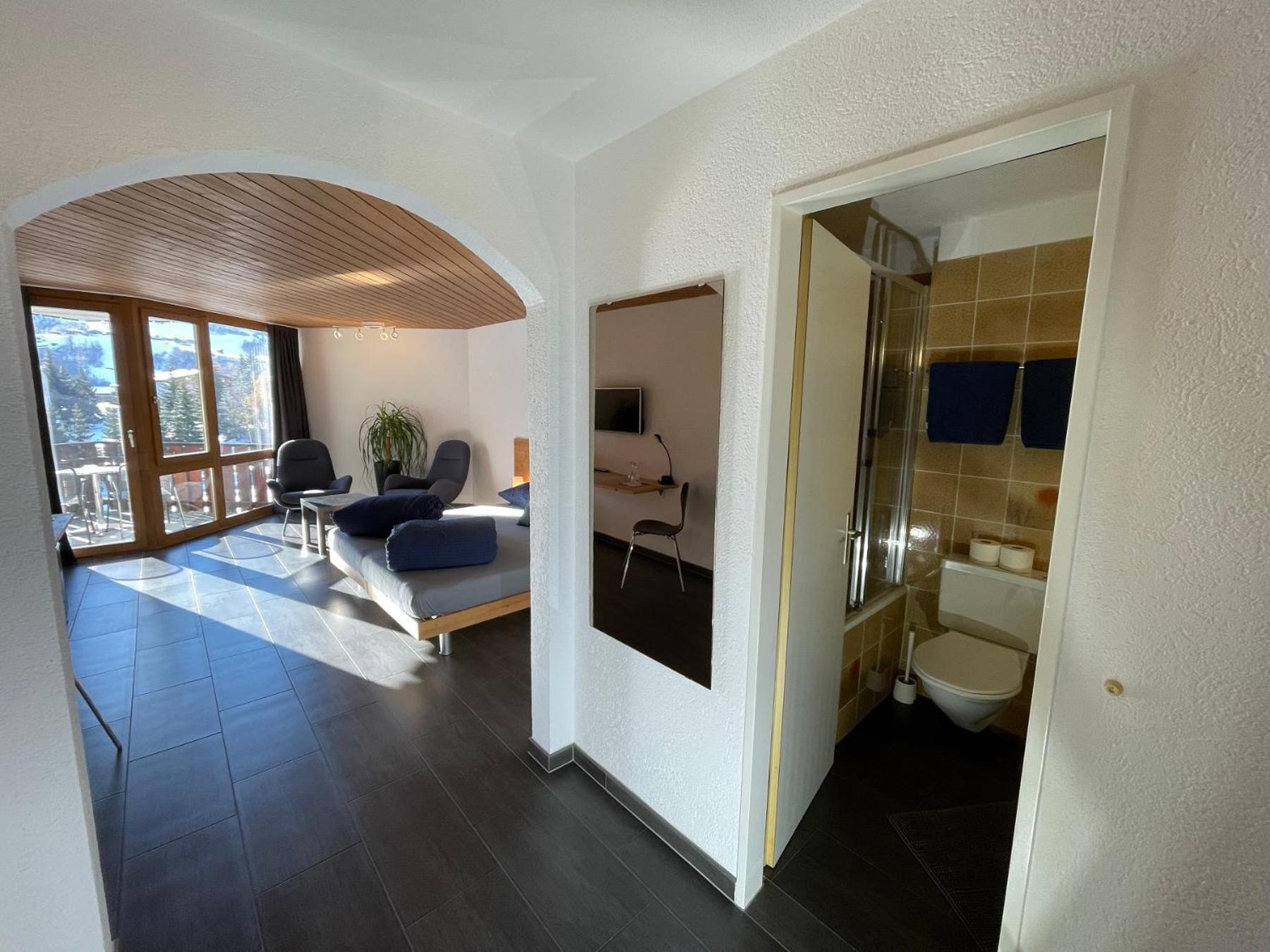 Catrina Hotel Disentis Rum bild