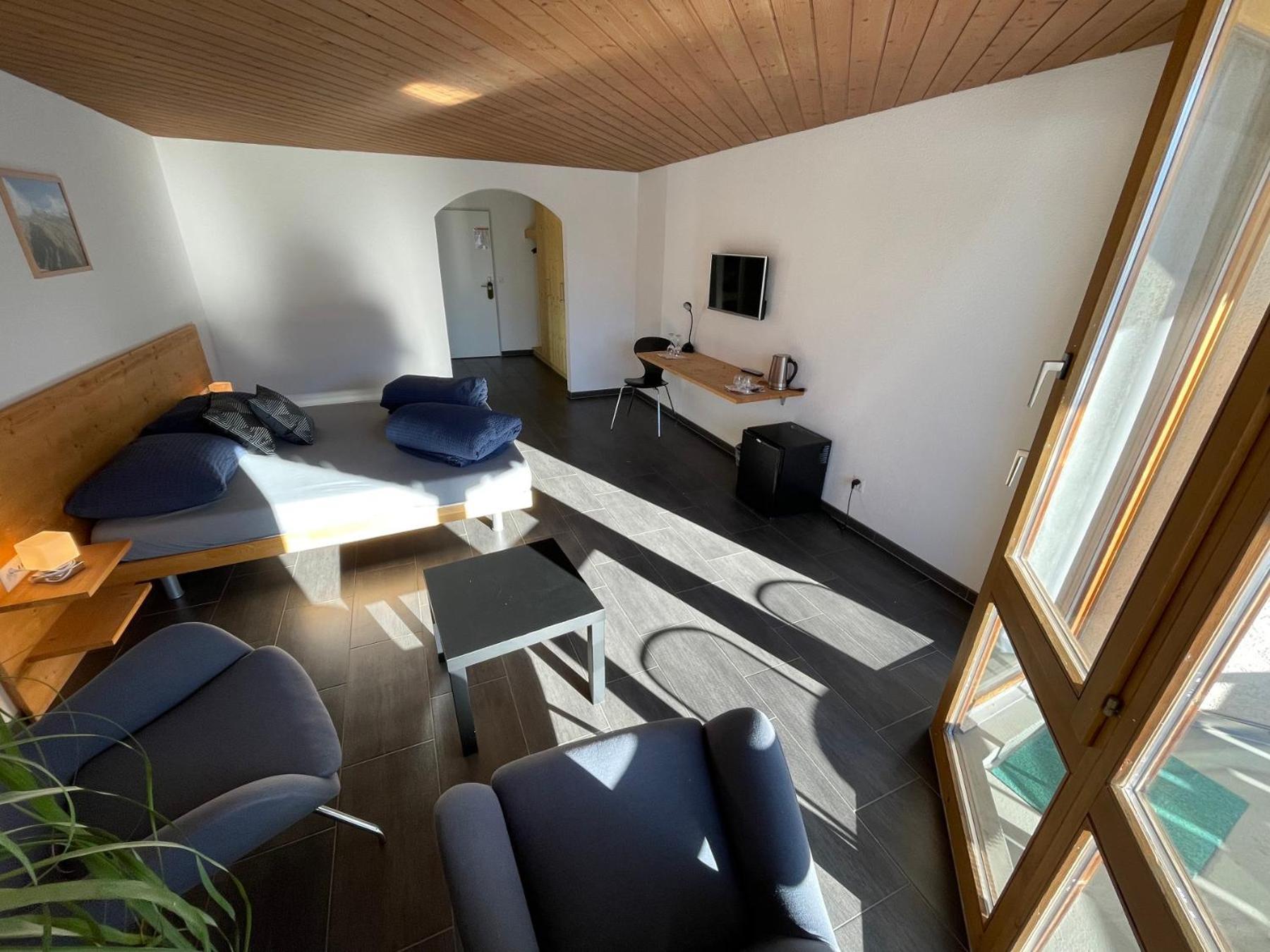 Catrina Hotel Disentis Rum bild